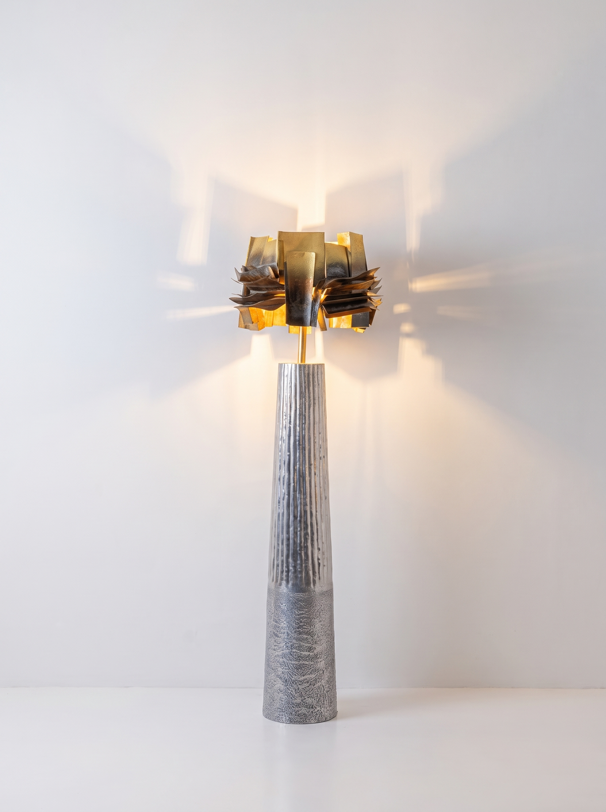 AUREA FLOOR LIGHT