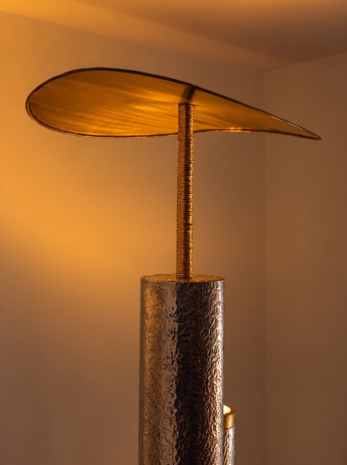 ALYA FLOOR LIGHT